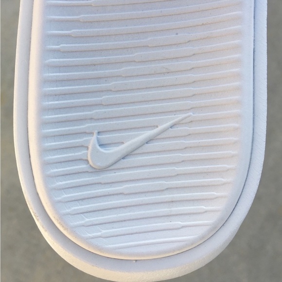 WMNS NIKE ULTRA CELSO THONG LIGHT FLIPS FLOPS - Picture 5 of 7